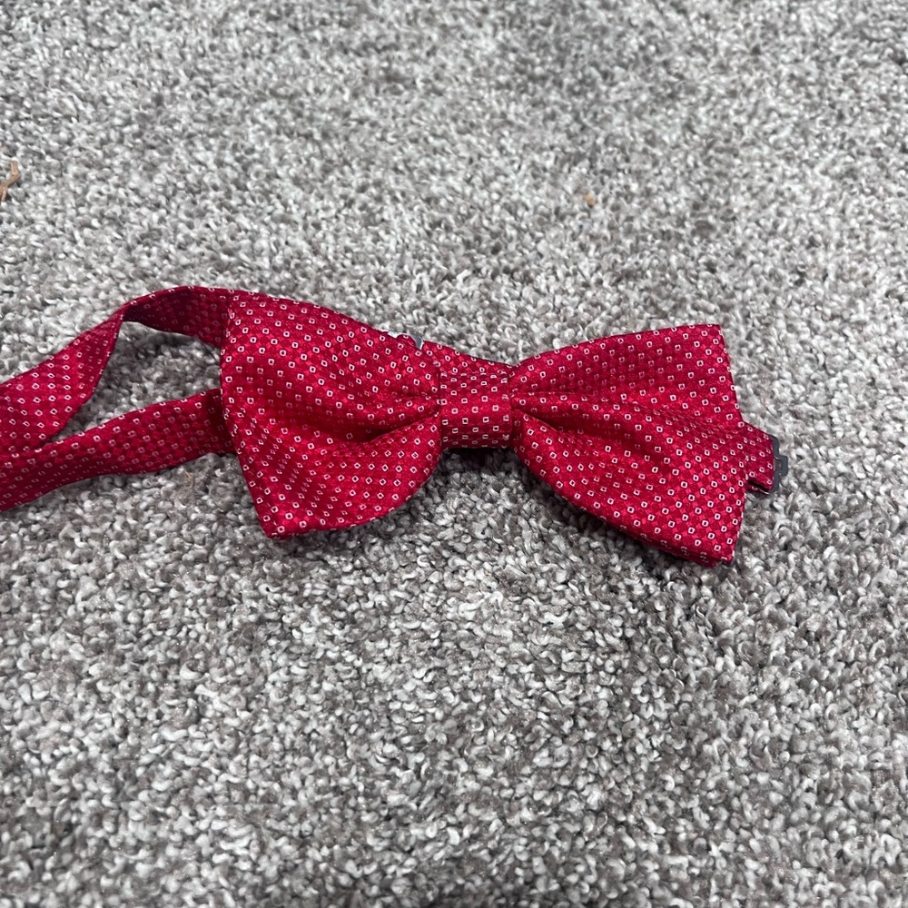 Red bow tie